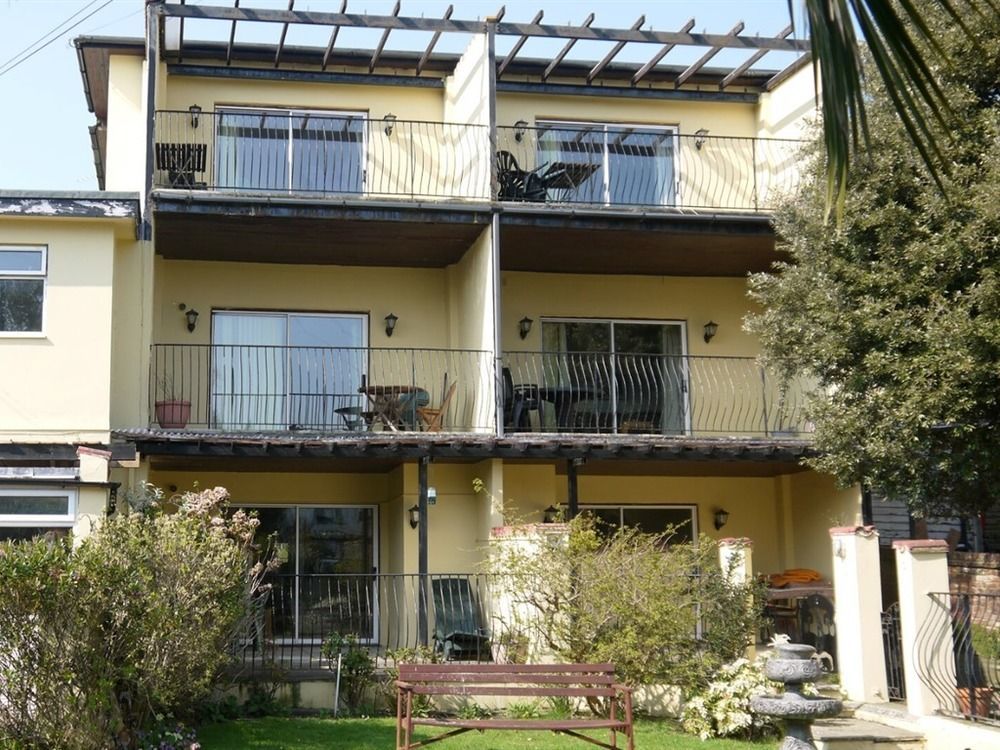 Royal Court And Garden Apartments Sandown Exterior photo